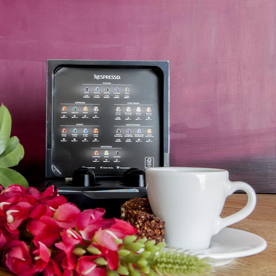Suitcase Thessaloníki Ngoại thất bức ảnh
