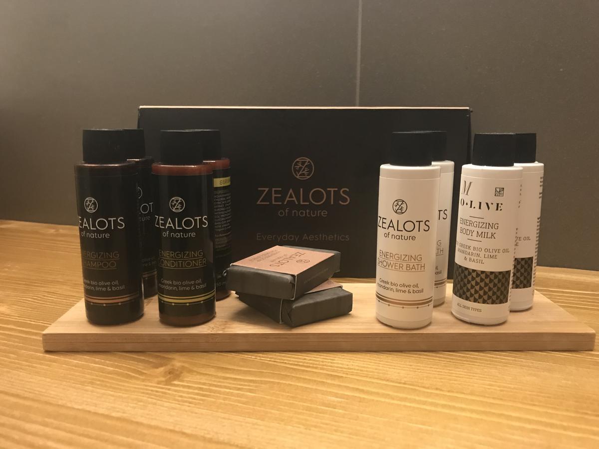 Suitcase Thessaloníki Ngoại thất bức ảnh